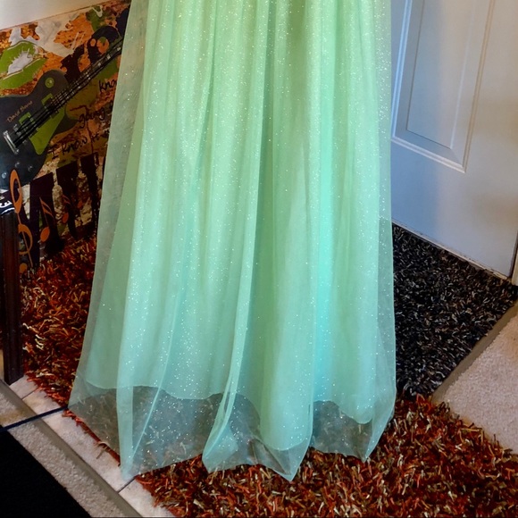 Beautiful Sparkling Pastel Green long dress - Picture 3 of 8